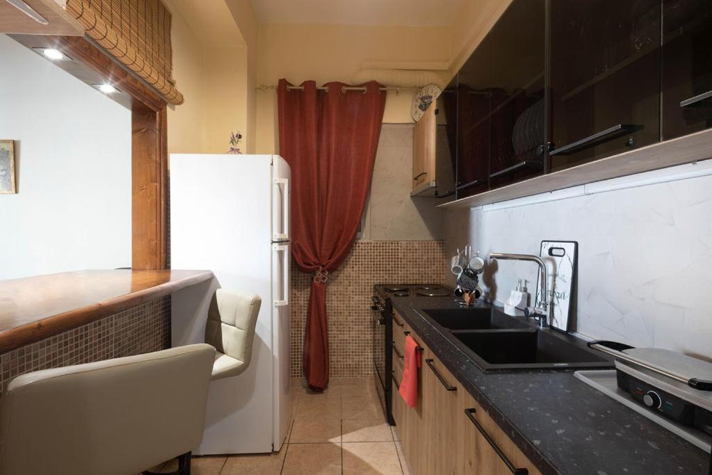 Central Apt In Town Corfu  Экстерьер фото
