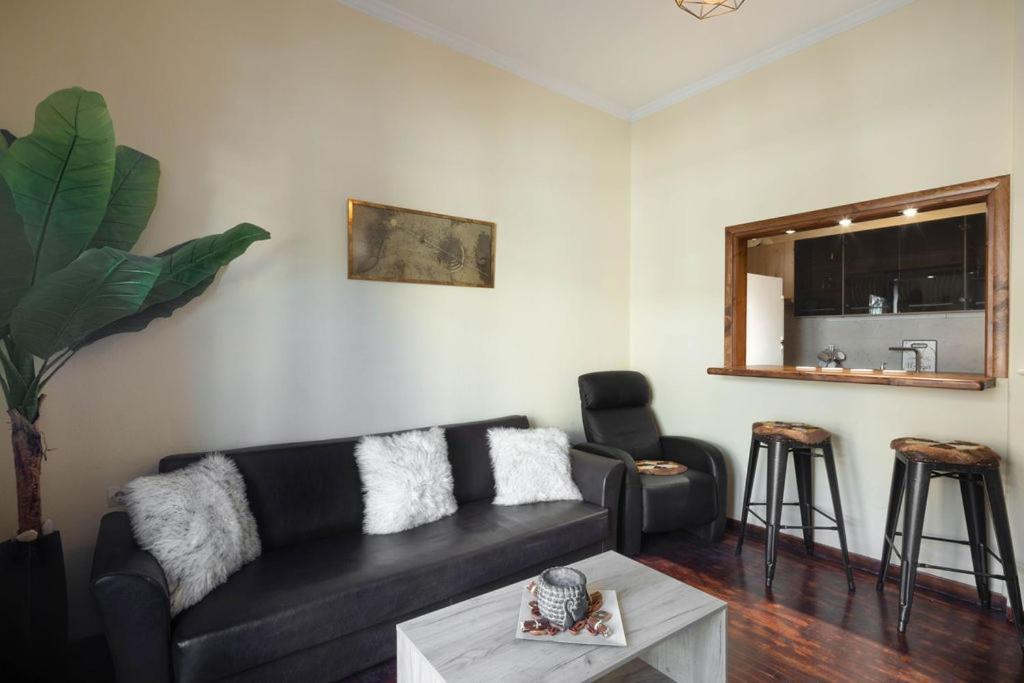 Central Apt In Town Corfu  Экстерьер фото